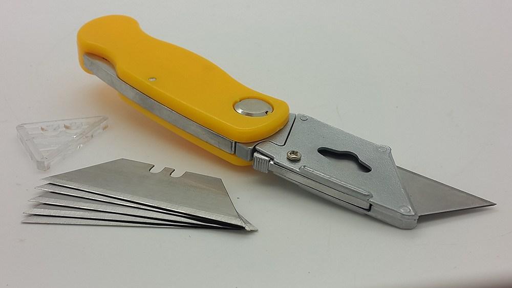 Foldable Knife+Extra Blades